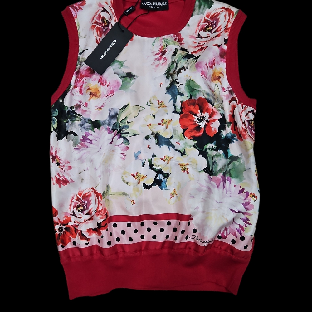 Dolce & Gabbana Floral Sleeveless Blouse - Red and White, %100 Silk